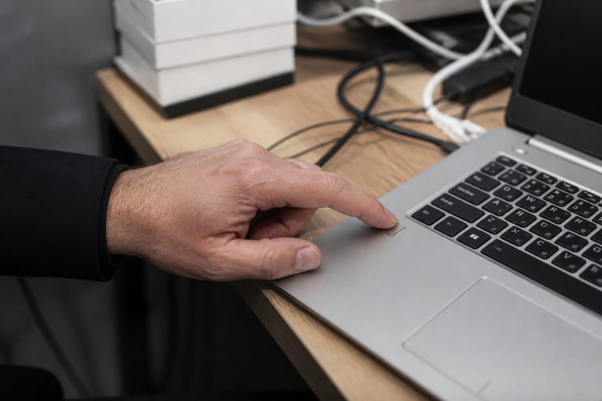 Learn what to expect from hardware installation services in Daytona Beach, from planning and setup to testing, security, and support.