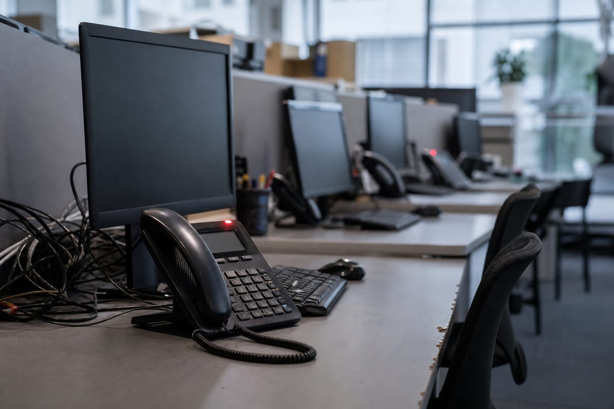 Compare reactive support and proactive IT monitoring to see how growing businesses reduce downtime, risk, and surprise IT issues.